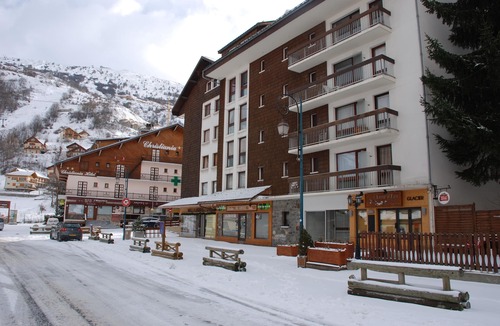Cabrieres-d'Avignon Apartment | Au Centre du Village, aux Pieds des Pistes, 3 Pièces