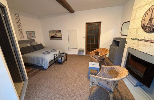 Bourdeilles House | Au Pied du Chateau