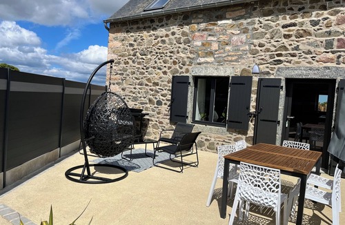 Plurien House | Authentic Breton house, beach 5km away, 3 bedrooms, garden, comfort.