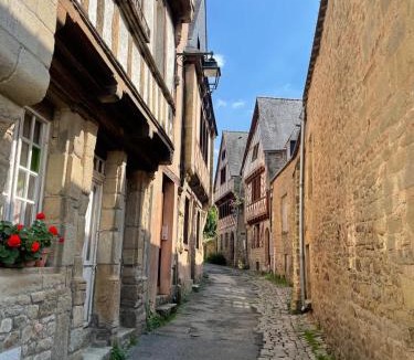 Port de St Goustan Apartment | AUTHENTIQUE Entre Histoire et Raffinement au Port de Saint-Goustan