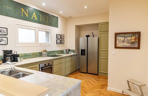 Avignon City Centre Apartment | Avignon Centre Historique/3chambres/2 Salles Bain/Clim/200m Palais des Papes