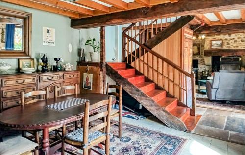 Charritte-de-Bas House | Awesome Home In Charritte-De-Bas With Wifi