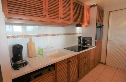 Benodet Apartment | Bénodet, superbe duplex 3 étoiles, près de la plage, balcon et ascenseur - FR-1-481-61