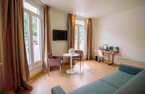 Brides-les-Bains Hotel | B&B HOME Brides-Les-Bains Les 3 Vallées