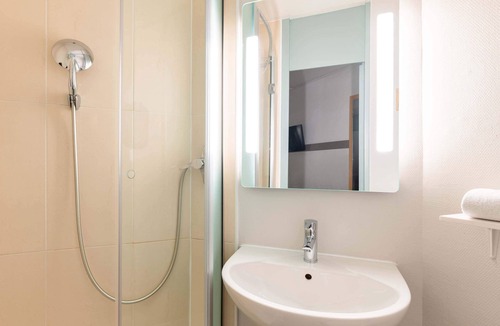 Saint-Bonnet-de-Mure Hotel | B&B HOTEL LYON St Bonnet Mi-Plaine