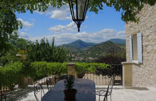 Montbrun-les-Bains Bed & Breakfast | B&B Le Deffends de Redon