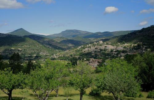 Montbrun-les-Bains Bed & Breakfast | B&B Le Deffends de Redon