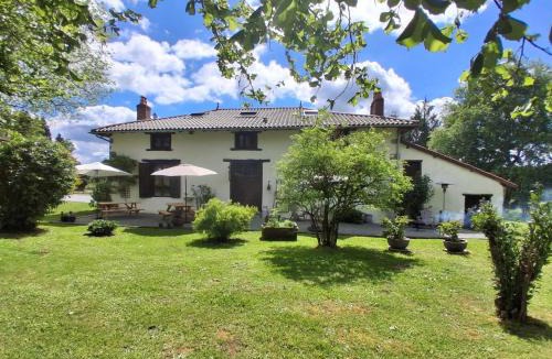Moissannes Bed & Breakfast | B&B Les Hirondelles