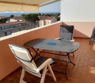 Saint-Aygulf Apartment | Balcon sur la Méditerranée St Aygulf centre, 4 couchages