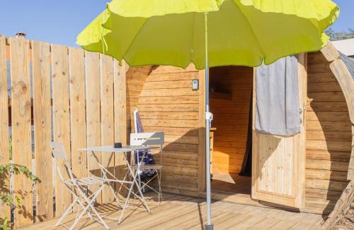 Saint-Andre Ski Chalet | Barrel Violet