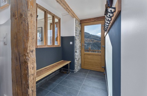 Les Orres Ski Chalet | Base Camp - Exceptional Retreat 16 people -