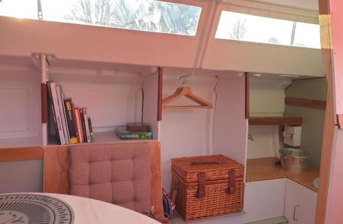 Berne Other | Bateau Gîte