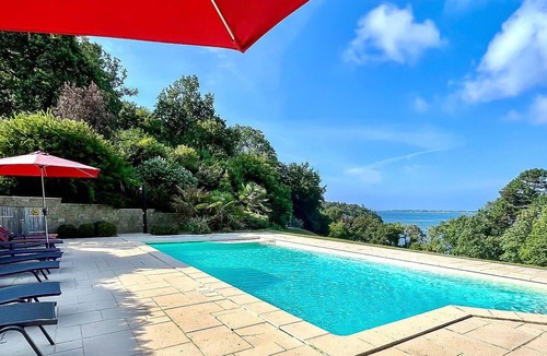 Concarneau Apartment | Beach front apartment in Concarneau with sauna