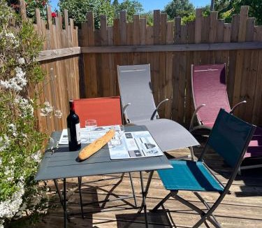 Saint-Vincent-sur-Graon House | Beach Studio charm and comfort in Le Bernard