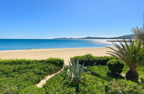 Port Grimaud Apartment | Beachfront Studio with A/C and Parking in Port Grimaud