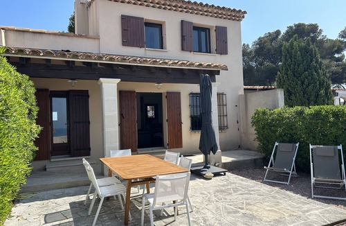 Sausset-les-Pins House | Beachfront villa, terrace and air conditioning, 5 min beach