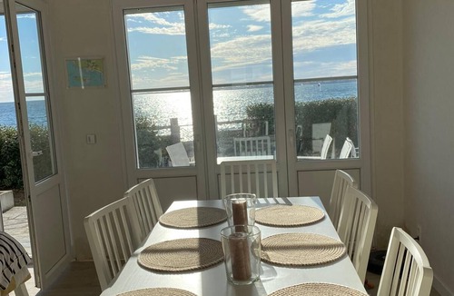 Gavres Villa | Beachfront villa. Exceptional view.Sleeps 8