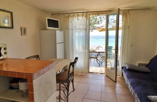 Cavaliere House | Beachfront Villa for 2 People, Private Beach, Right on the Water