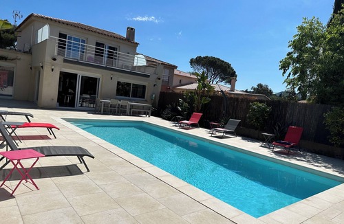 Le Pradet Villa | Beachfront villa with pool