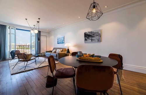 Biarritz City Centre Apartment | BEACHVIEW · KEYWEEK Beachfront Renovated Apartment with Parking in Biarritz