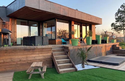 Chabaniere House | Beautiful architect-designed house in the Monts du Lyonnais region