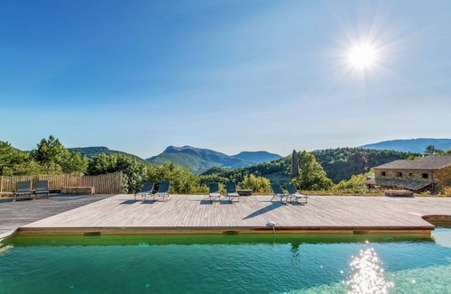 Teyssieres Cottage | Beautiful architect-designed house set in 200 ha of woods and lavender fields