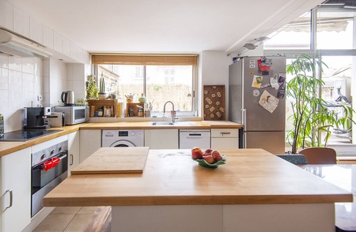 Notre-Dame du Mont Apartment | Beautiful Bright Apt With Terrace