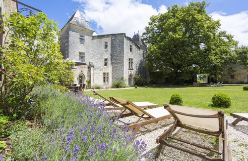 Sers House | Beautiful hillside manor/chateau with private heated pool