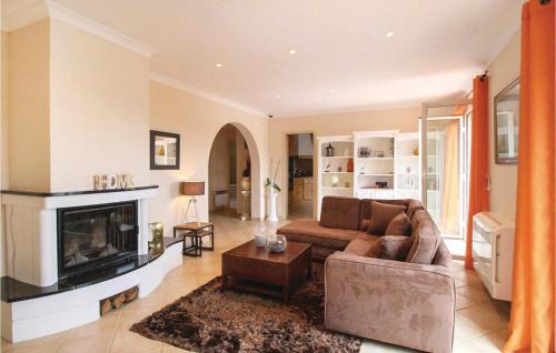 Aregno House | Beautiful Home In Algajola
