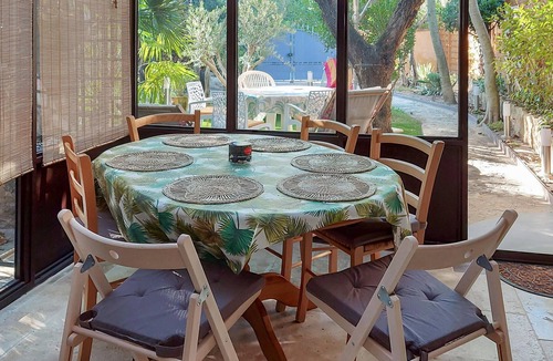 Carpentras House | Beautiful home in Carpentras with WiFi
