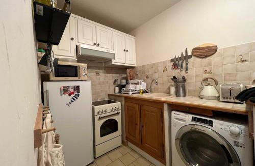 Esparron-de-Verdon Apartment | Beautiful studio terrace with Esparron lake view 4 people