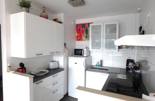 Perros-Guirec Apartment | Beautiful Sunny Apartment, Sea View, Direct access to the beach on foot. Wireless