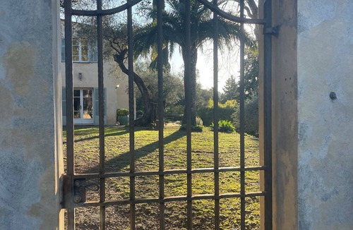 Grasse Villa | Beautiful Villa set in ancient olive grove with large pool & amazing facilities.