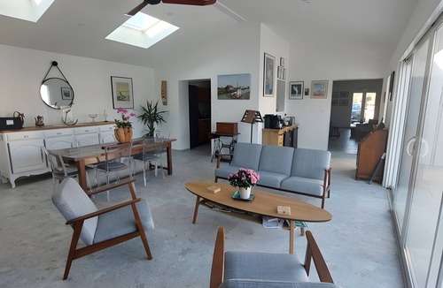La Bree-les-Bains Bed & Breakfast | Bed and Breakfast 'Suite Les Cabanes' with Shared Pool, Shared Garden and Wi-Fi