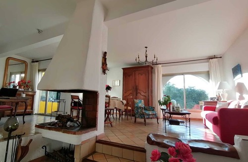 Eccica-Suarella Bed & Breakfast | Bed and breakfast in the village