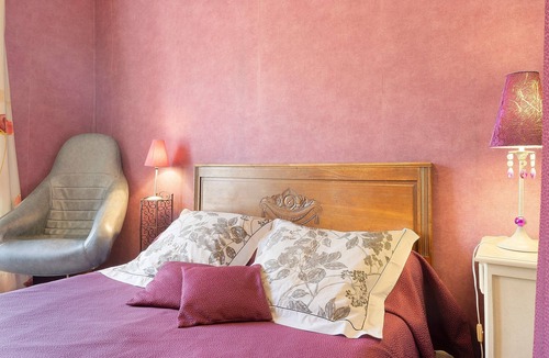 Plouvorn Bed & Breakfast | Bed and Breakfast 'Chambre Emile'