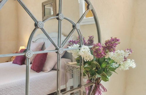 Carces Bed & Breakfast | Bed and Breakfast 'Les Lilas' with Shared Pool, Shared Terrace and Wi-Fi