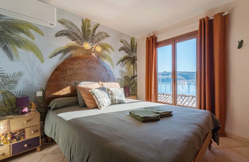 Sainte-Croix-du-Verdon Bed & Breakfast | Bed and Breakfast 'Oasis' with Lake View, Wi-Fi and Air Conditioning