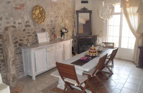 Millas House | BELLE MAISON DE CARACTERE Dans VILLAGE et sa PISCINE Privée 7 PERS- 3 Chambres - 12 Rue Emile Zola