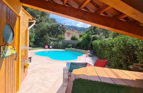 Toulon Villa | Belle Villa Avec Piscine Dans un Écrin de Verdure