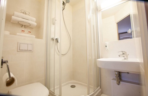 Porte Des Alpes - Mi Plaine - Manissieux Hotel | Best Hotel Lyon St Priest