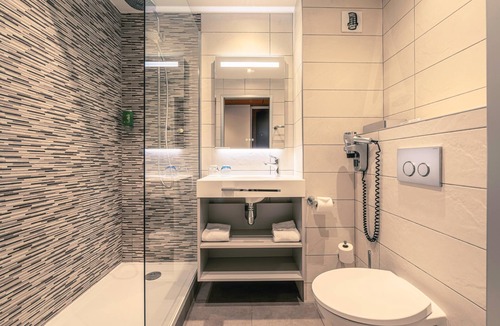 Vitrolles Hotel | Best Western Marseille Aeroport
