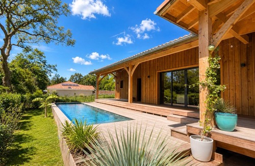 Labenne Villa | Between sand and pine, magnificent wooden house