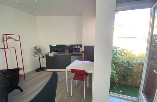 La Belle de Mai Apartment | Bienvenus à Belle de Mai, Love Suite