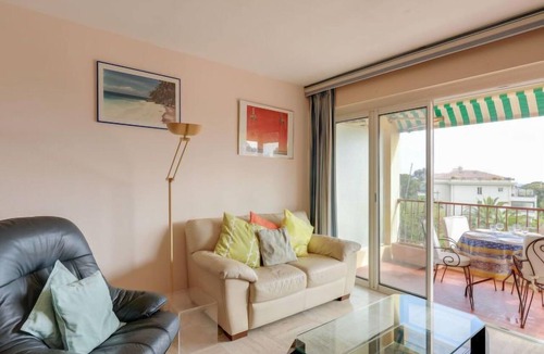 Boulouris-sur-Mer Apartment | Boulouris Mimosa by Interhome