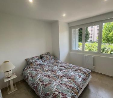 Bourg-les-Valence Apartment | Bright 2 bedroom apartment Private parking 5 minutes from Valence