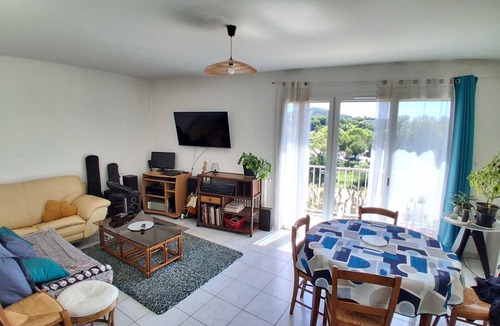 Crest Apartment | Bright apartment in Crest