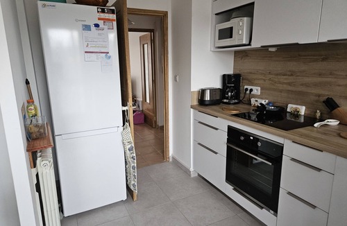 Le Pradet Apartment | Bright apartment - near the beach