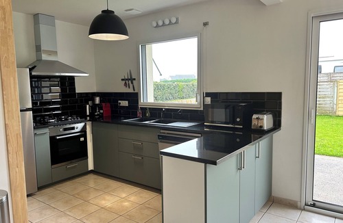 L'Aber Vrac'h House | Bright, comfortable house with enclosed garden