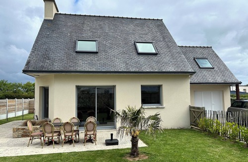 L'Aber Vrac'h House | Bright, comfortable house with enclosed garden